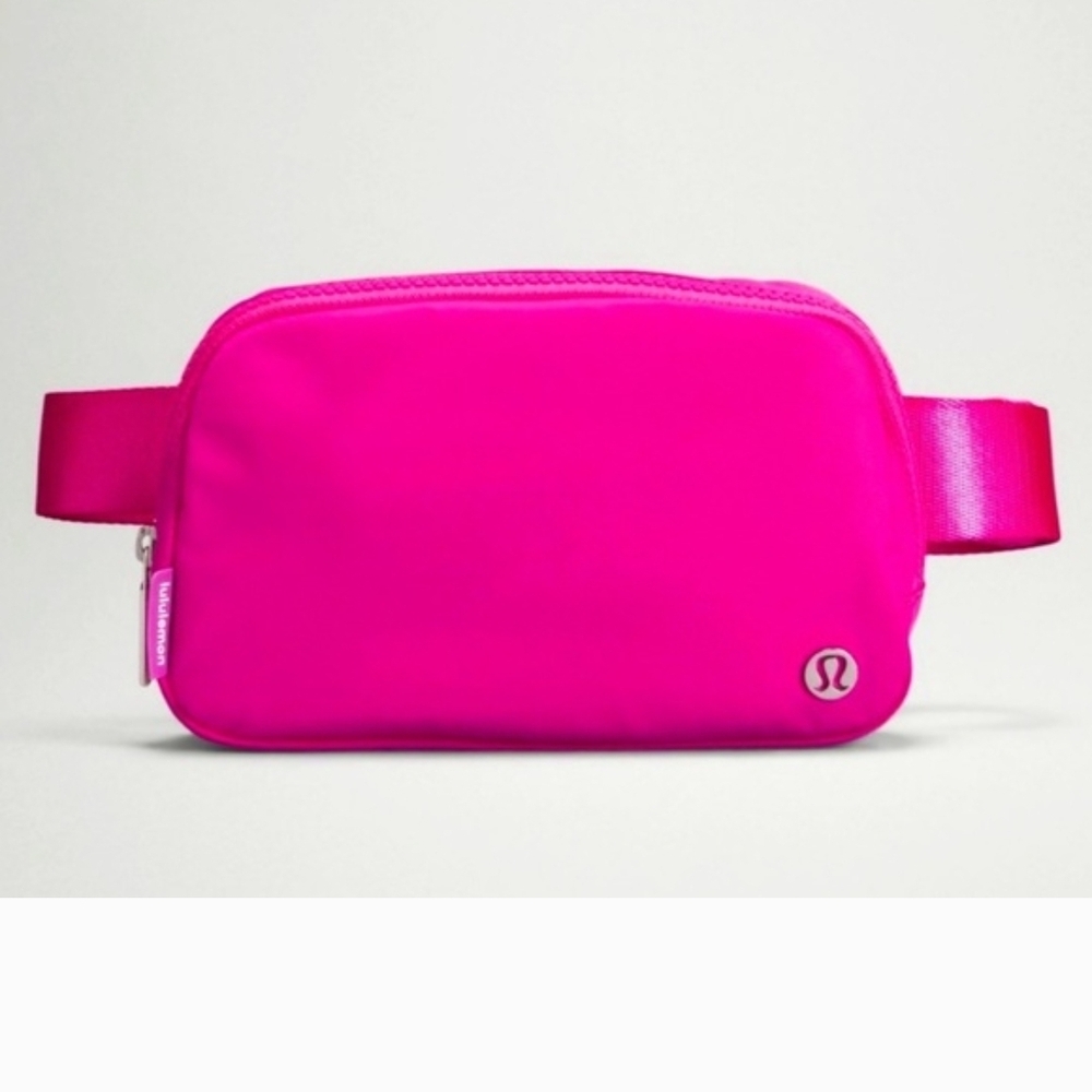 🚨 NWT Lululemon Everywhere Belt Bag In Sonic Pink